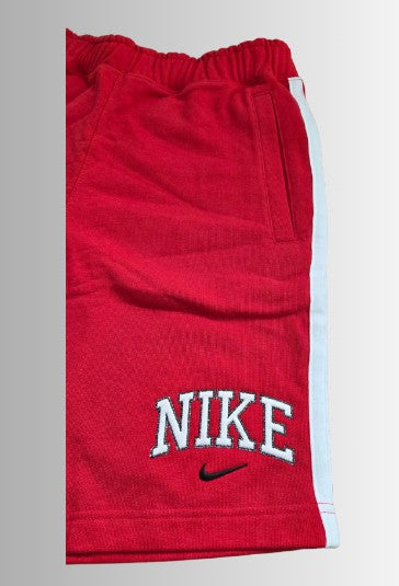 Nike Sportswear man korte broek - kleur rood - maat S