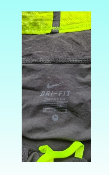 Grade-A: Nike Dri‑Fit dames hardloop short met binnenbroek - kleur zwart/wit - maat M - VINTAGE